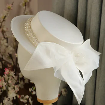 Baltos spalvos Elegantiškas vestuvių Skrybėlę Retro Topper Pavasario Vasaros Mados Bowknot Perlų Apdaila Priedai Top Hat 0